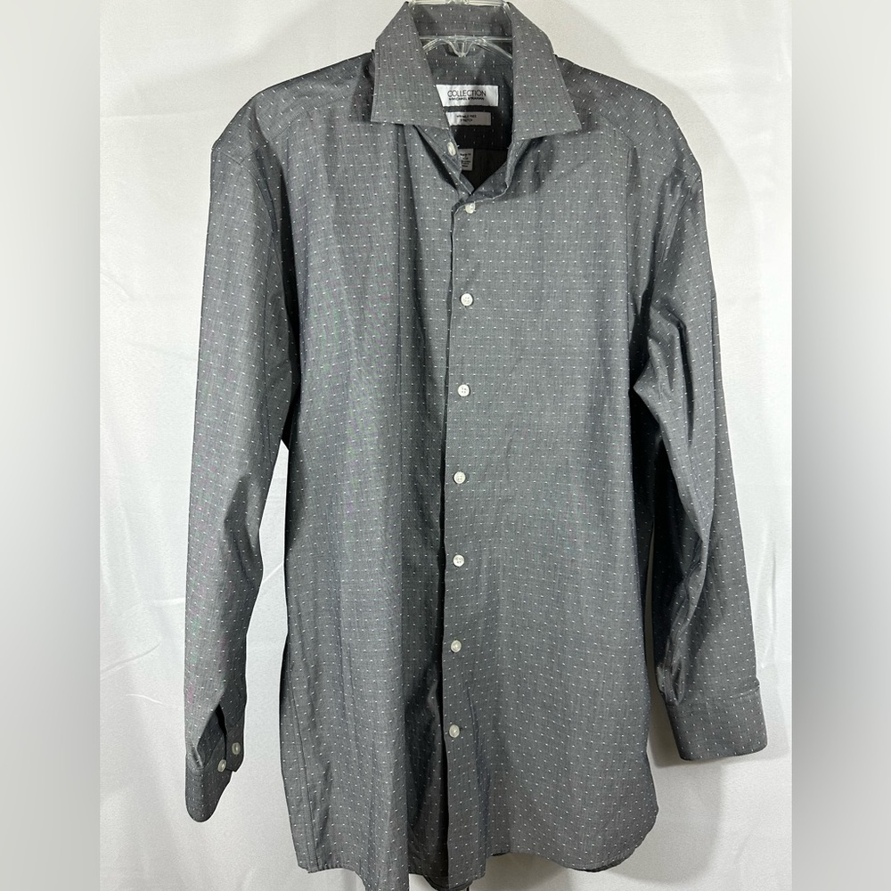 Collection by Michael Strahan dress shirt. Size 17 34/35. Great shirt/condition.